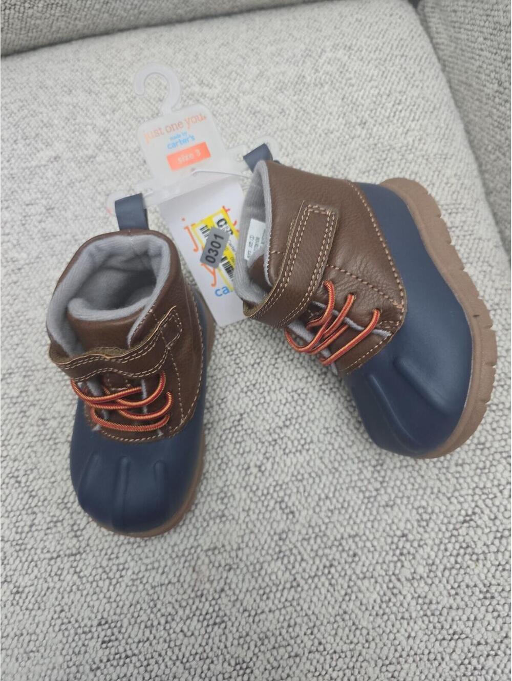 Size 3 brand new toddler boots from target item 301 bin 7